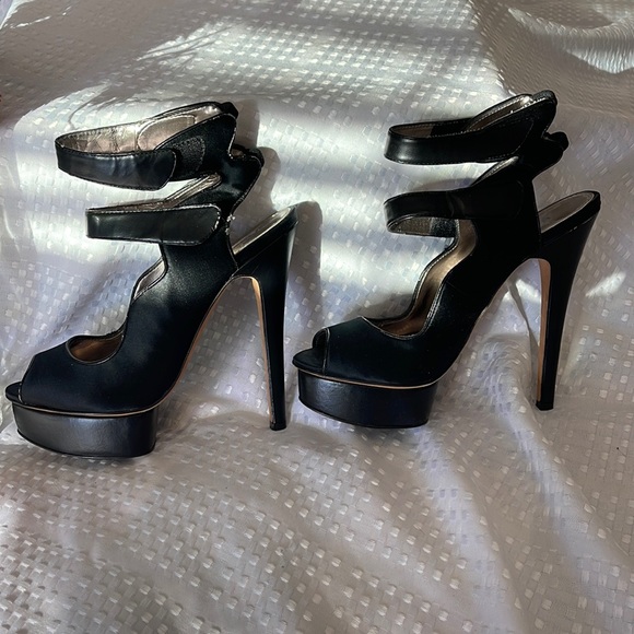🌸Bebe 6” platform black stilettos high heels with adjustable Velcro straps - Picture 1 of 12